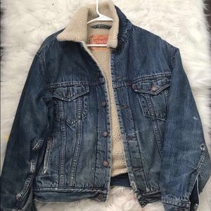 Vintage Men’s Levi’s Sherpa and Denim jacket